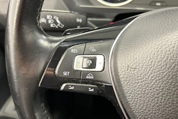 harmaa Volkswagen Tiguan 2017 kuva 19.