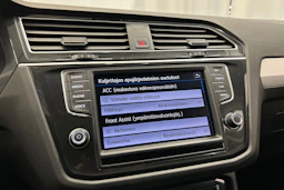 harmaa Volkswagen Tiguan 2017 kuva 21.