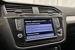 harmaa Volkswagen Tiguan 2017 kuva 23.