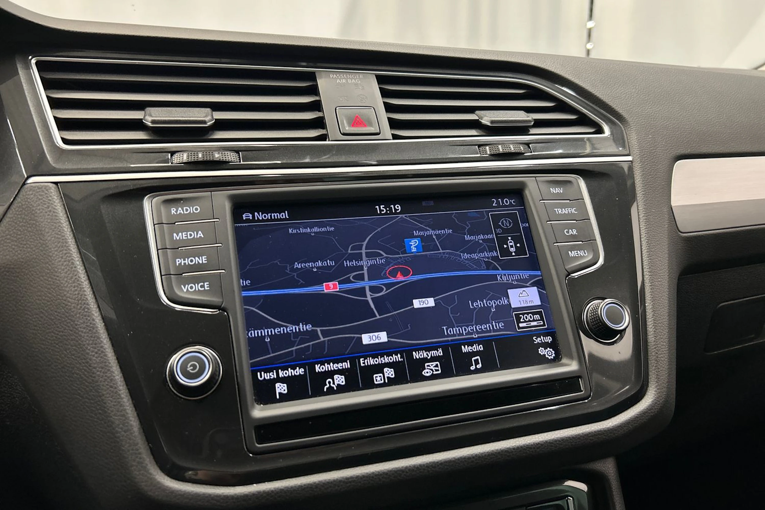 harmaa Volkswagen Tiguan 2017 kuva 25.
