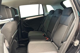 Musta Volkswagen Tiguan 2017 kuva 10.
