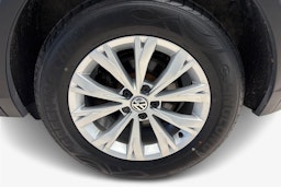 Musta Volkswagen Tiguan 2017 kuva 11.