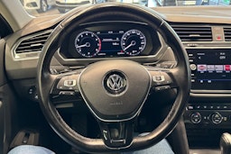 Musta Volkswagen Tiguan 2017 kuva 15.