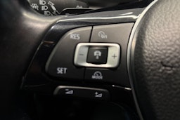 Musta Volkswagen Tiguan 2017 kuva 16.