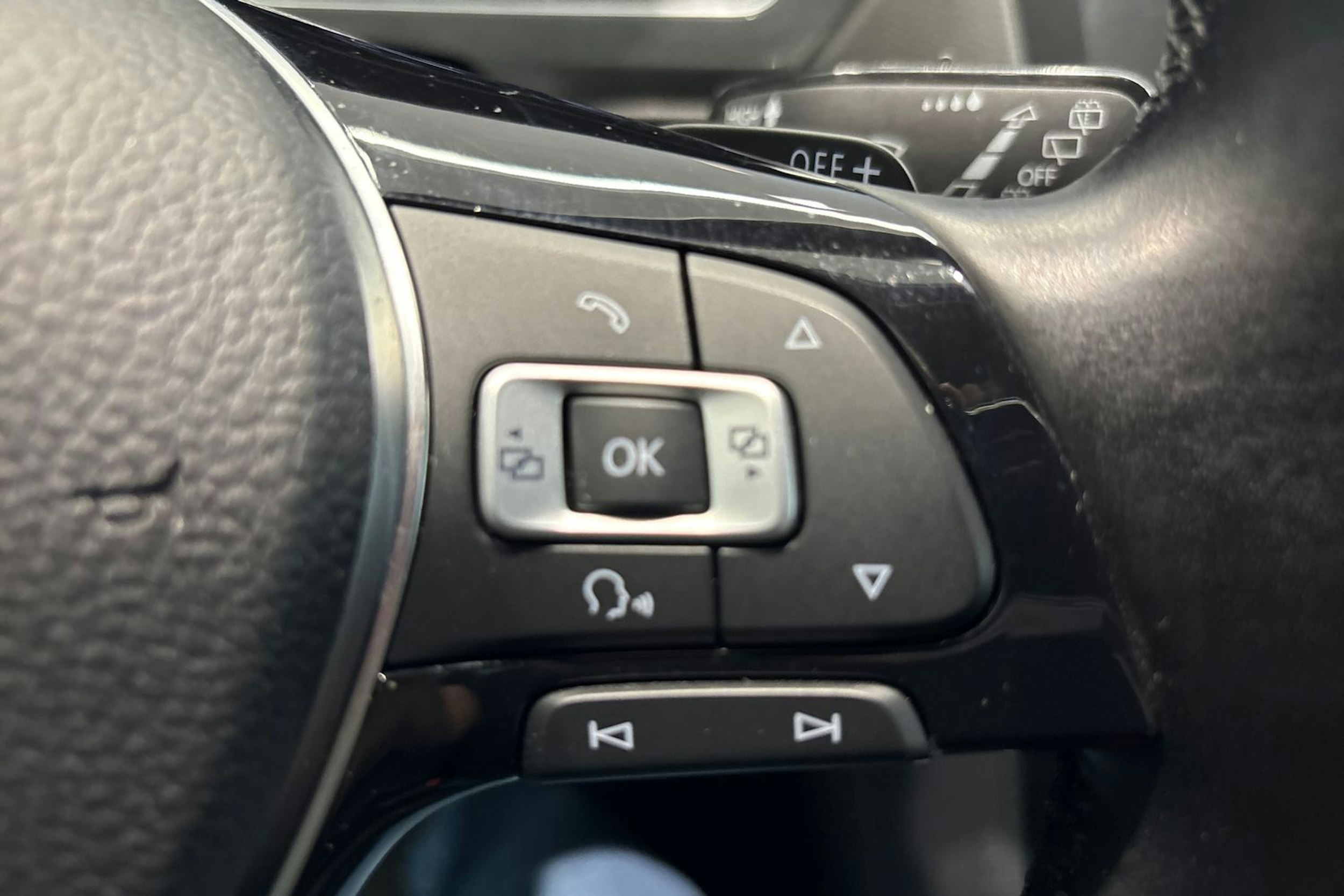 Musta Volkswagen Tiguan 2017 kuva 17.