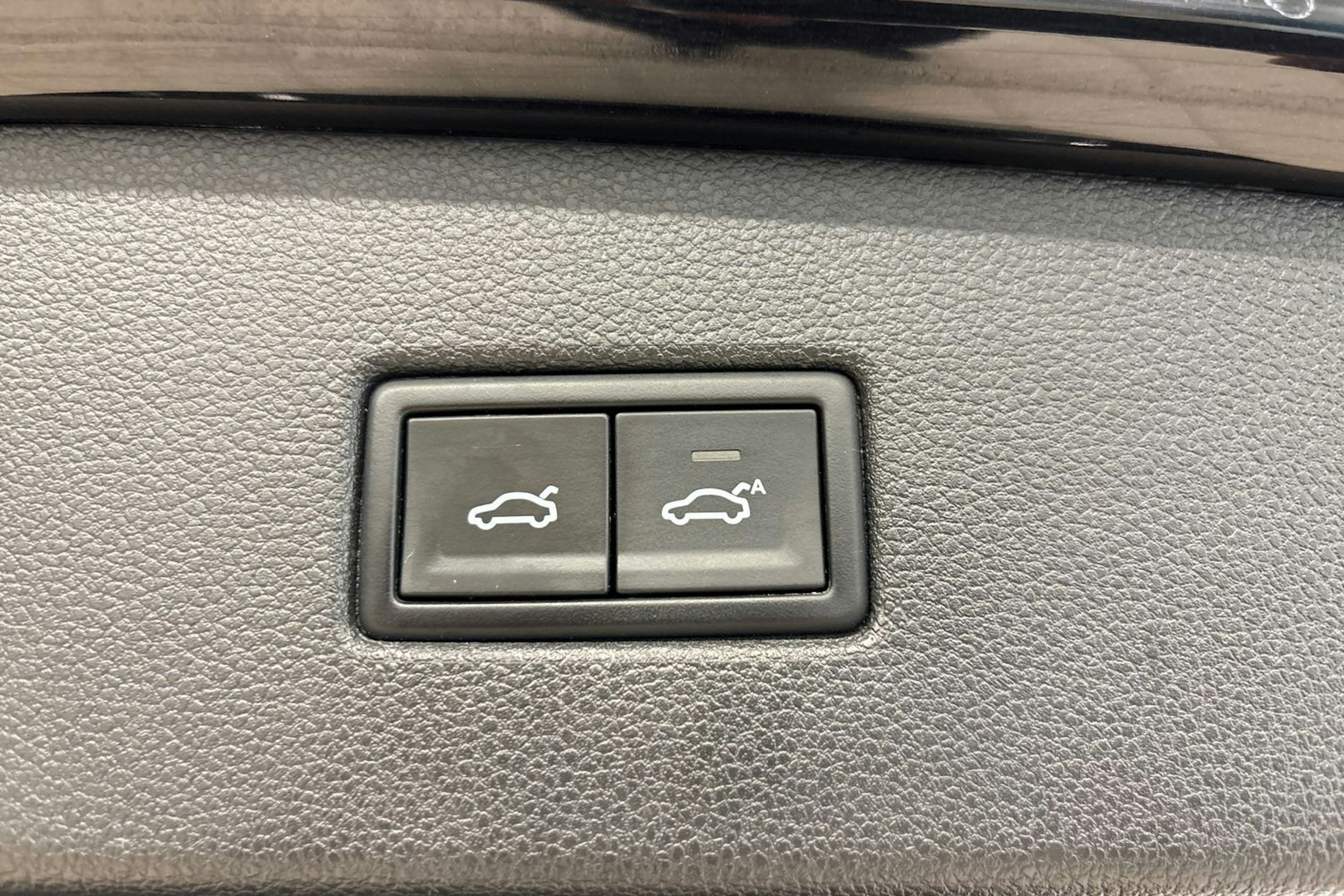 Musta Volkswagen Tiguan 2017 kuva 27.