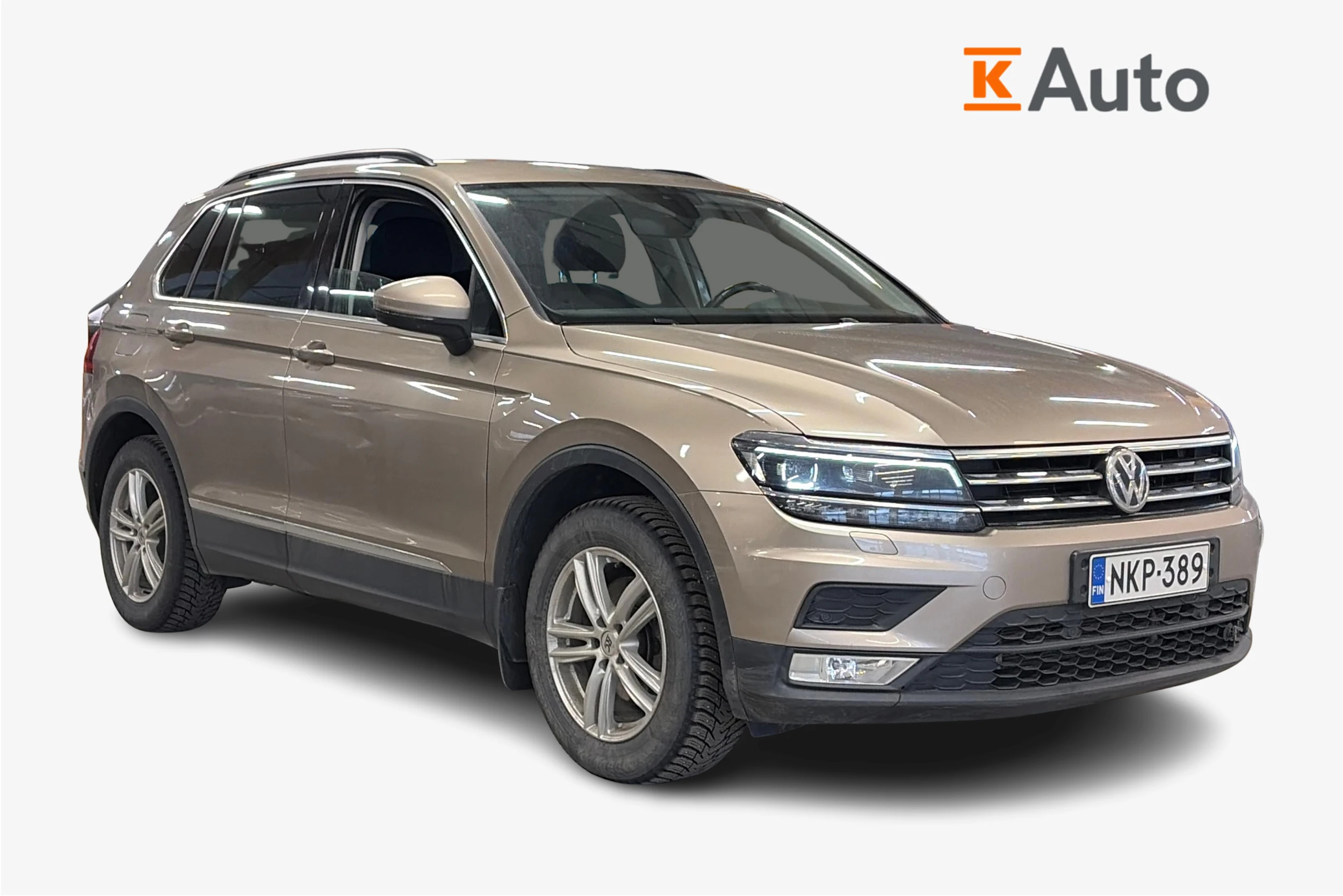 ruskea (beige) Volkswagen Tiguan 2017 kuva 1.