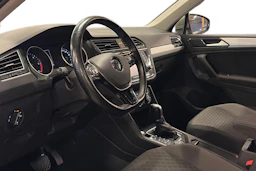 ruskea (beige) Volkswagen Tiguan 2017 kuva 3.