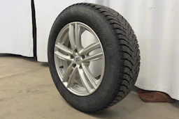 ruskea (beige) Volkswagen Tiguan 2017 kuva 10.