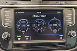 ruskea (beige) Volkswagen Tiguan 2017 kuva 20.