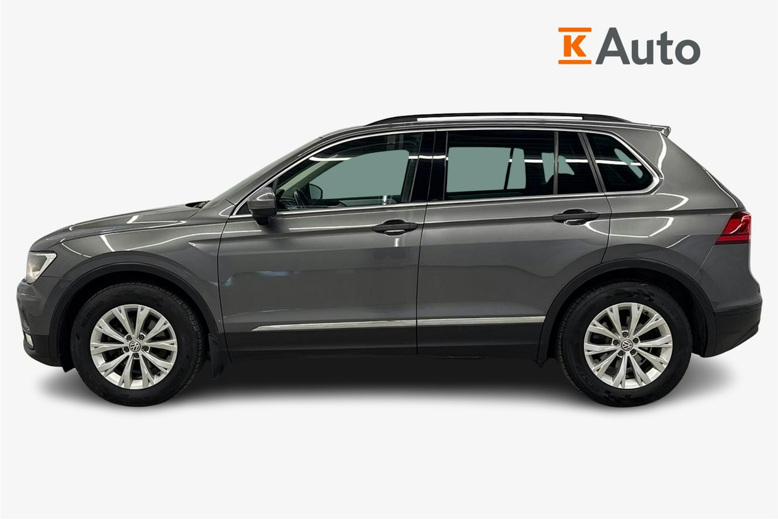 harmaa Volkswagen Tiguan 2017 kuva 6.