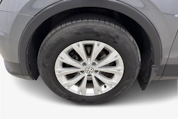 harmaa Volkswagen Tiguan 2017 kuva 11.