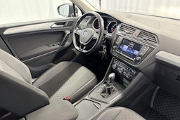 harmaa Volkswagen Tiguan 2017 kuva 17.
