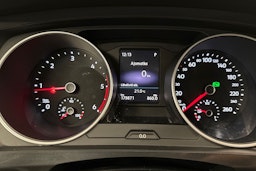 harmaa Volkswagen Tiguan 2017 kuva 21.