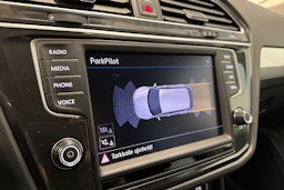 harmaa Volkswagen Tiguan 2017 kuva 23.