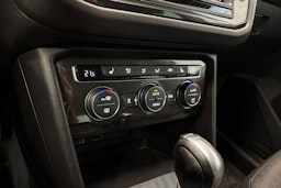 harmaa Volkswagen Tiguan 2017 kuva 24.