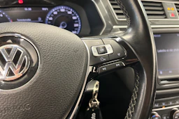 harmaa Volkswagen Tiguan 2017 kuva 12.