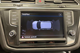 harmaa Volkswagen Tiguan 2017 kuva 16.