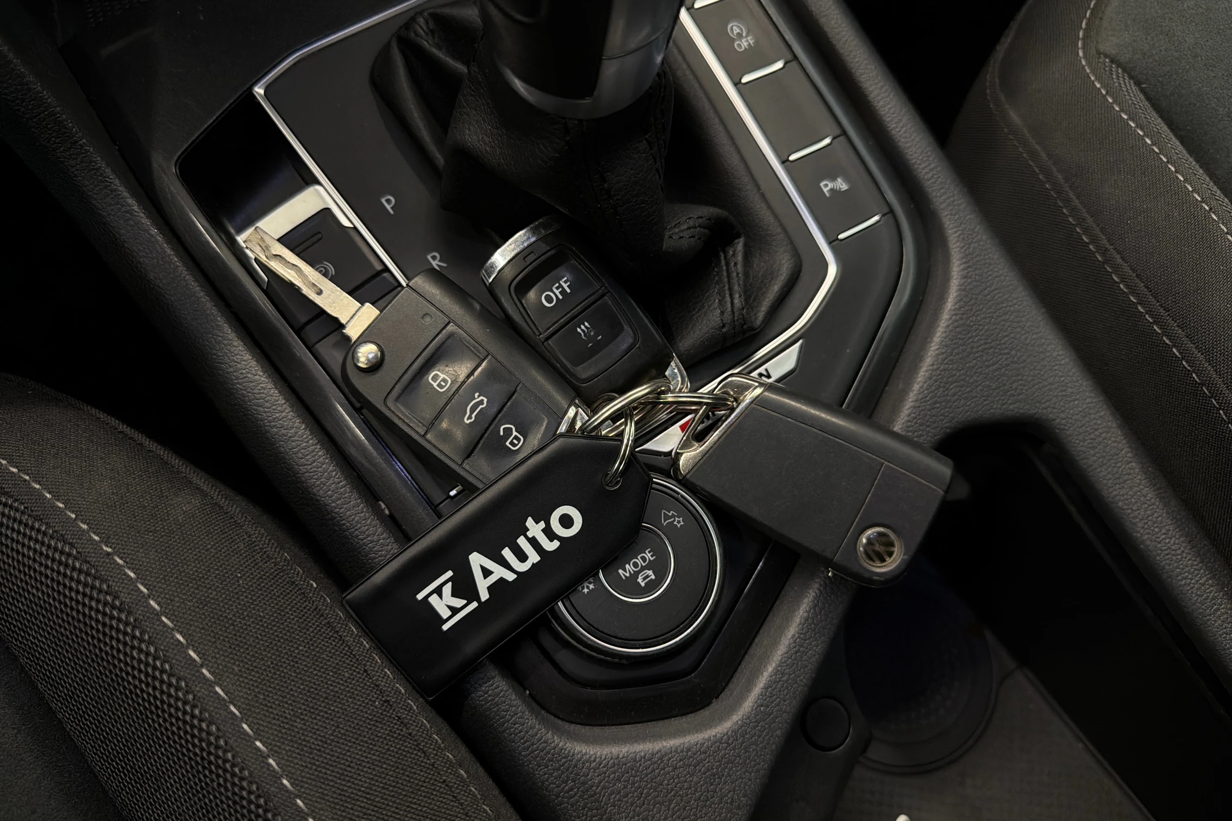 harmaa Volkswagen Tiguan 2017 kuva 27.