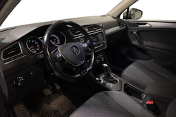 harmaa Volkswagen Tiguan 2017 kuva 3.