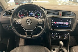 harmaa Volkswagen Tiguan 2017 kuva 7.