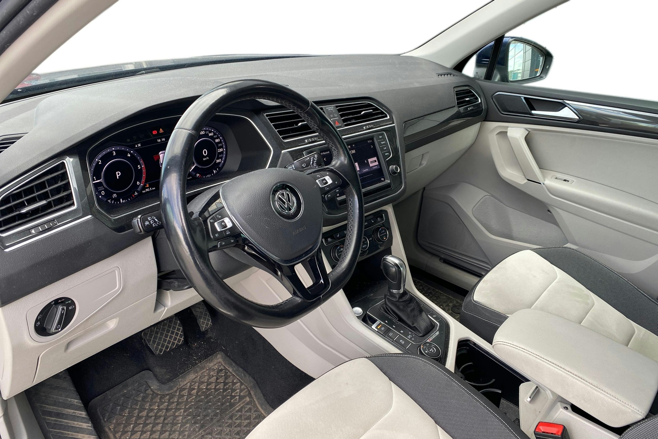 Sininen Volkswagen Tiguan 2017 kuva 3.