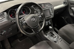 valkoinen Volkswagen Tiguan 2017 kuva 6.