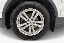 valkoinen Volkswagen Tiguan 2017 kuva 9.