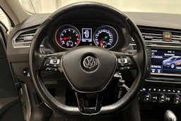 valkoinen Volkswagen Tiguan 2017 kuva 14.