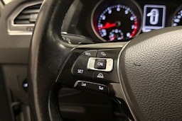 valkoinen Volkswagen Tiguan 2017 kuva 15.