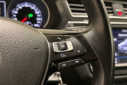 valkoinen Volkswagen Tiguan 2017 kuva 16.