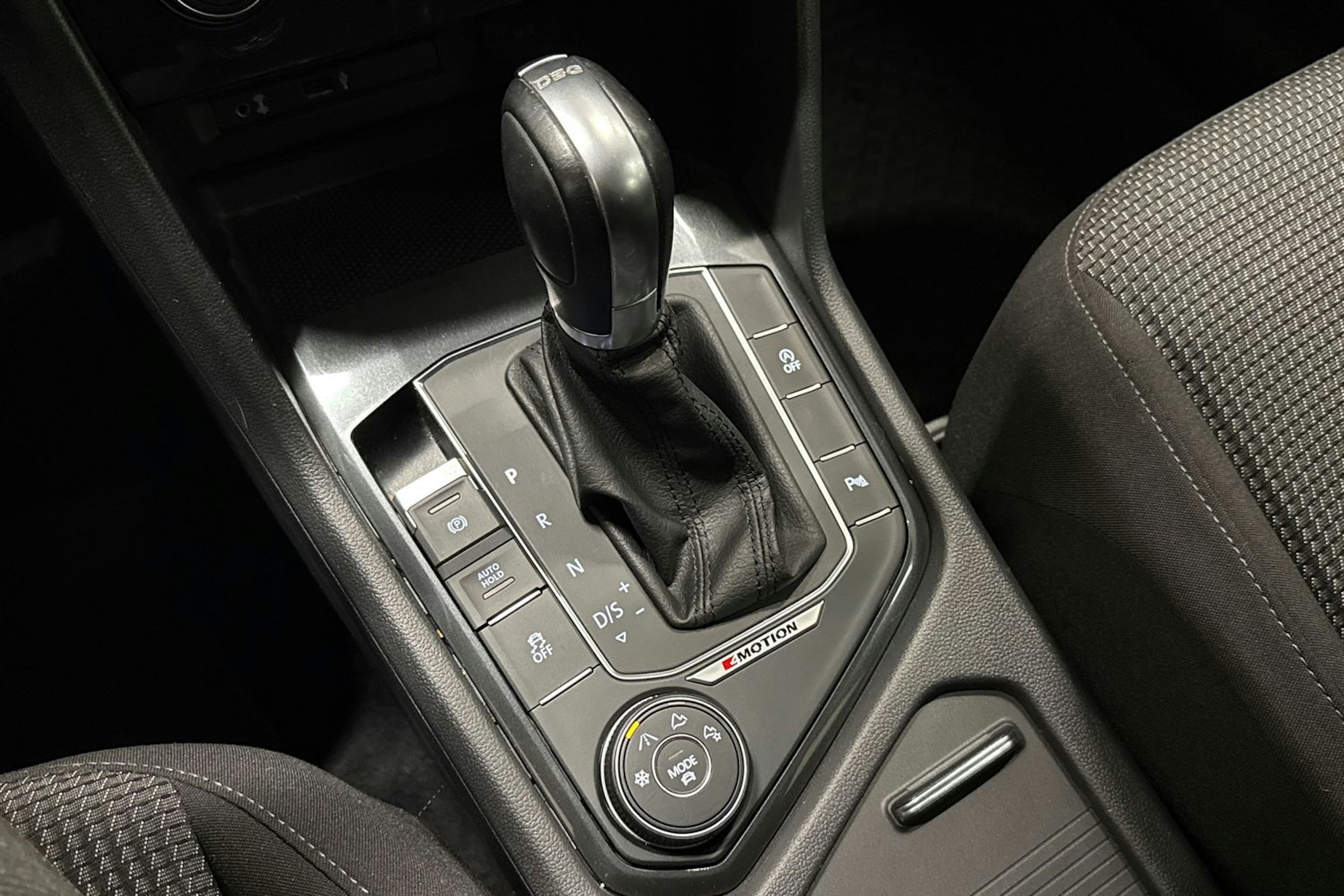 valkoinen Volkswagen Tiguan 2017 kuva 20.