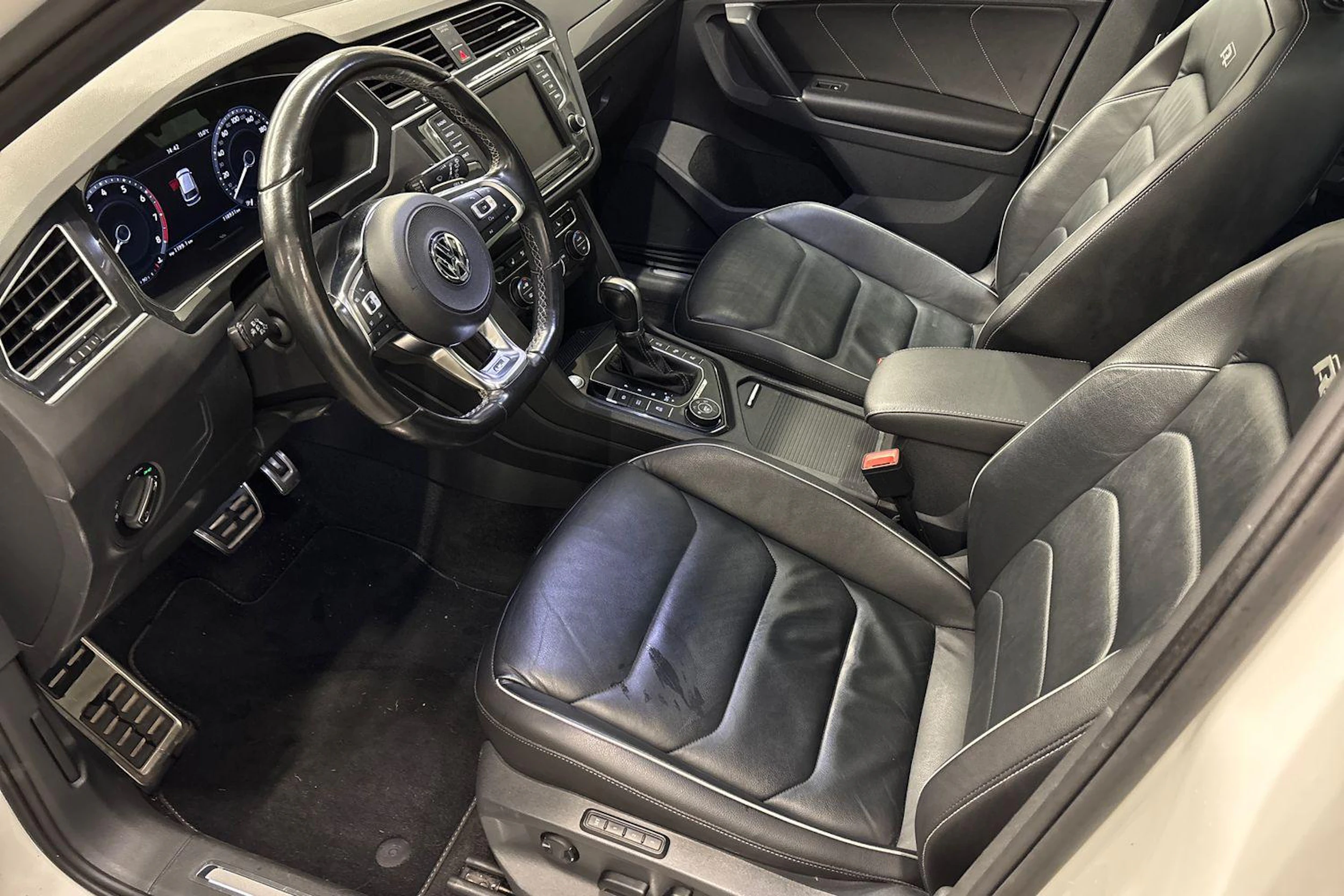 valkoinen Volkswagen Tiguan 2017 kuva 3.