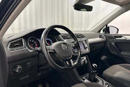 met. musta Volkswagen Tiguan 2017 kuva 10.