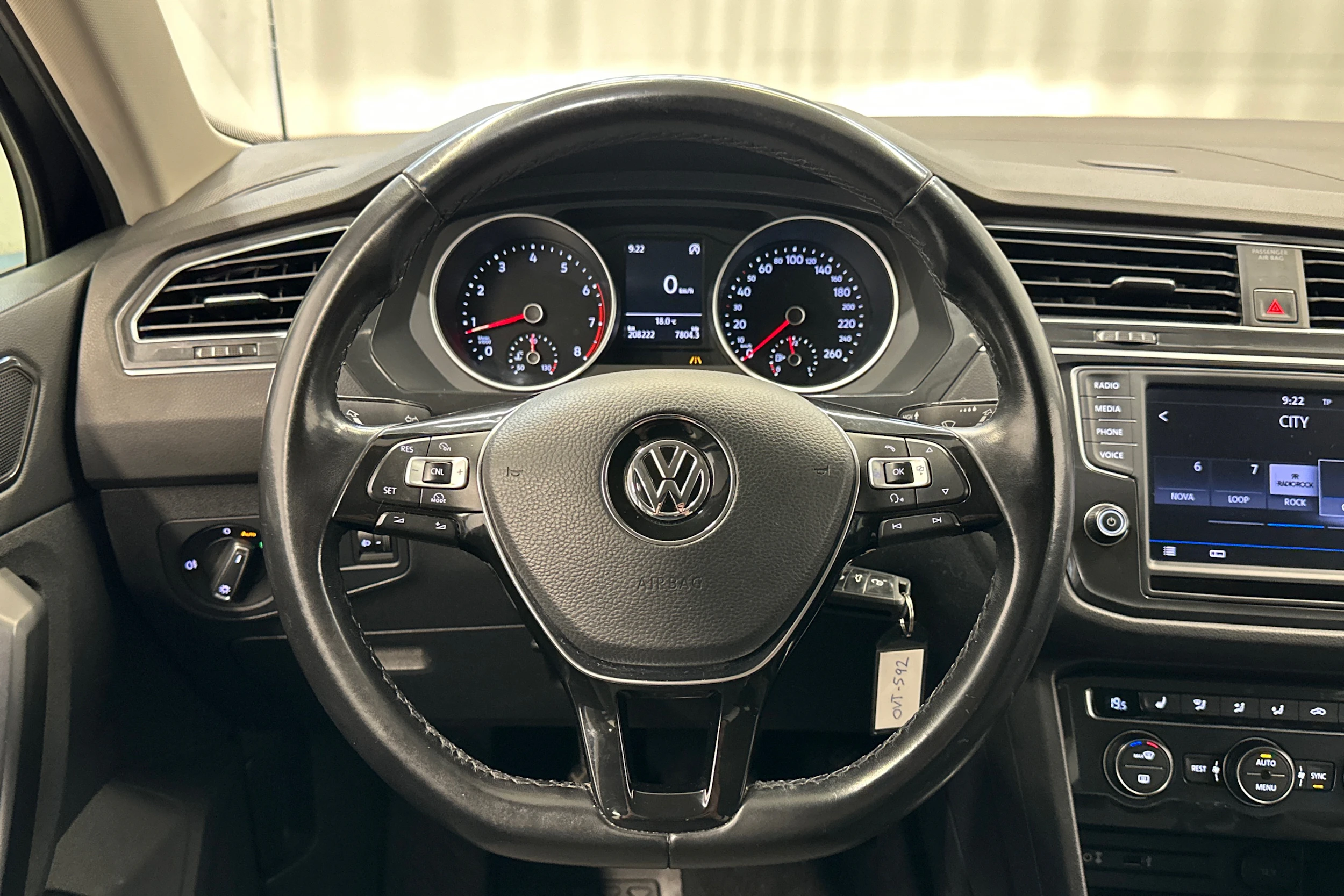 met. musta Volkswagen Tiguan 2017 kuva 12.
