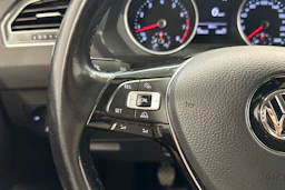 met. musta Volkswagen Tiguan 2017 kuva 13.