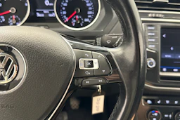met. musta Volkswagen Tiguan 2017 kuva 14.