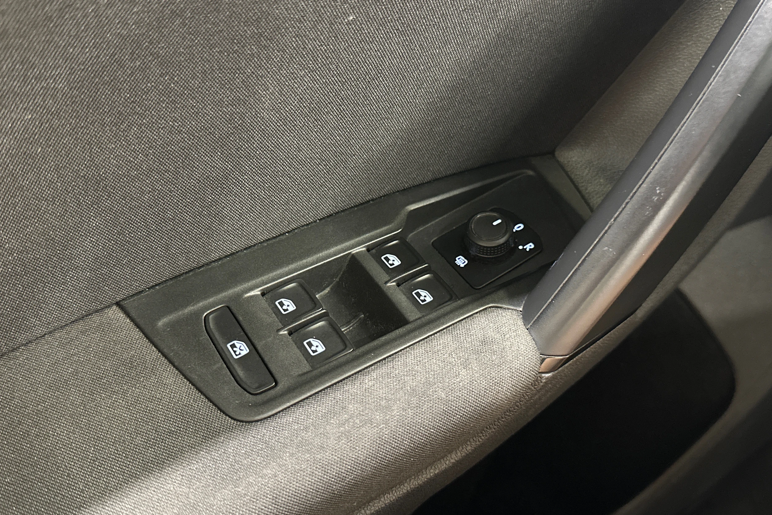 met. musta Volkswagen Tiguan 2017 kuva 21.