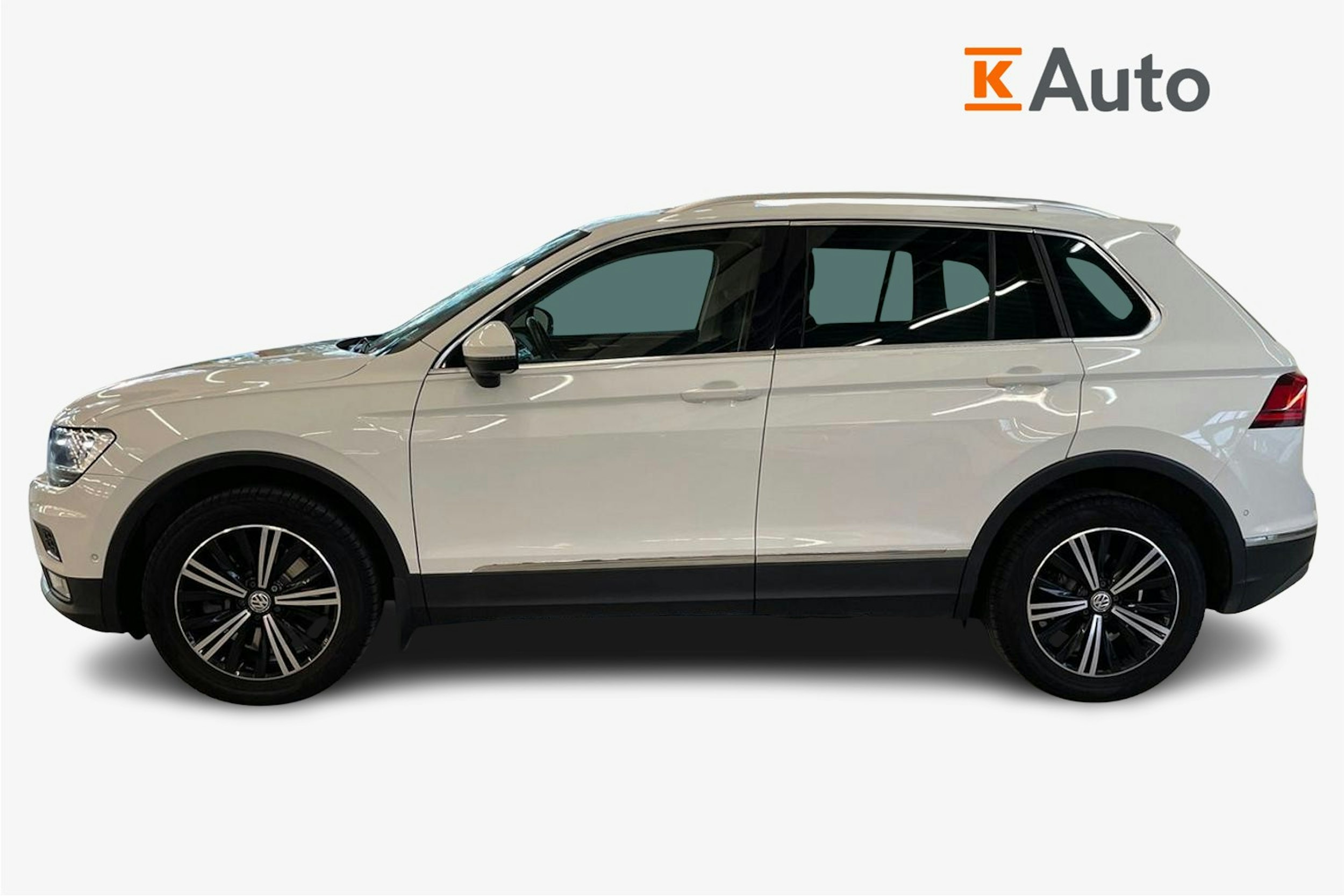 Valkoinen Volkswagen Tiguan 2017 kuva 6.