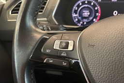 Valkoinen Volkswagen Tiguan 2017 kuva 16.
