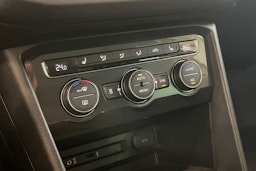 Valkoinen Volkswagen Tiguan 2017 kuva 19.