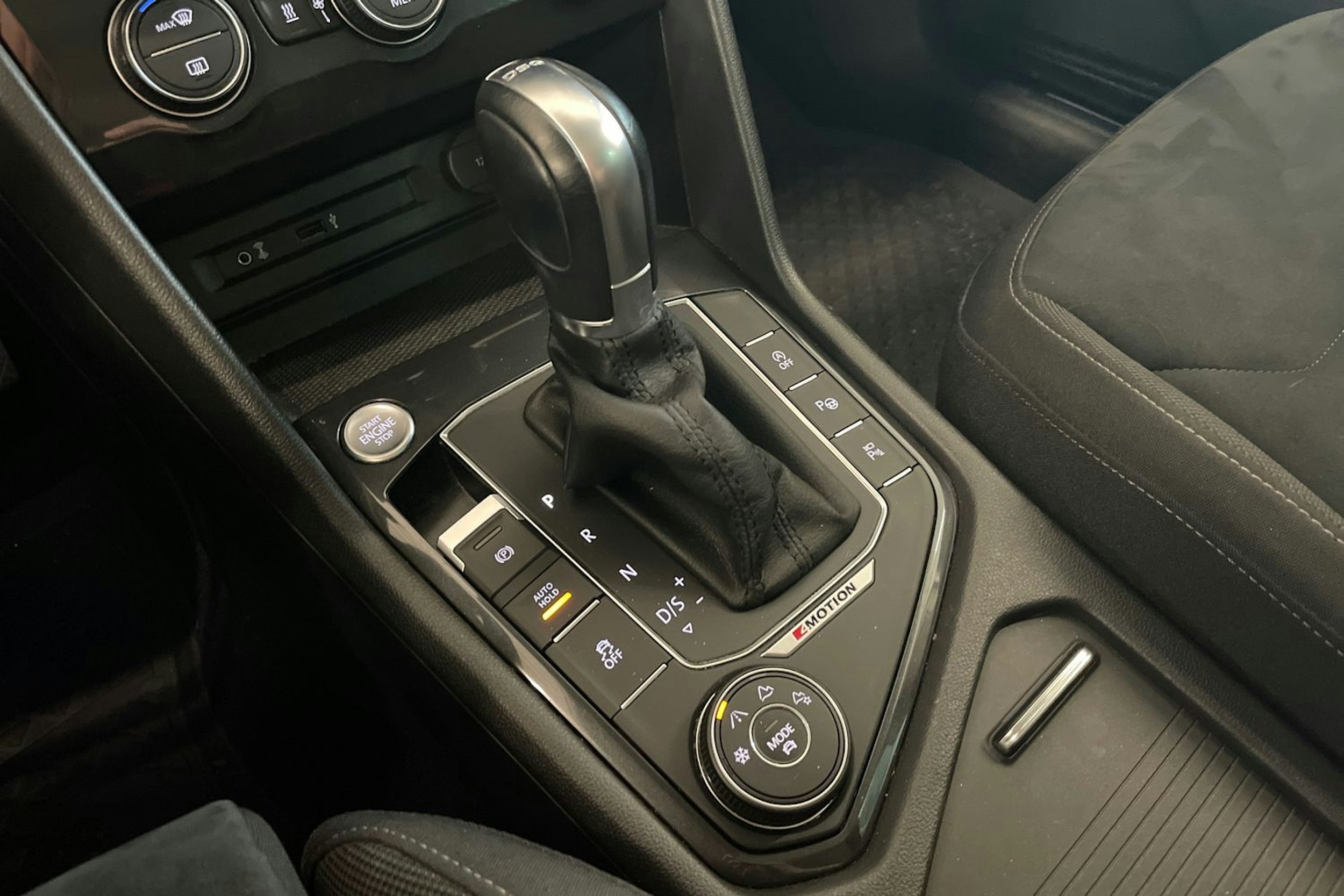 Valkoinen Volkswagen Tiguan 2017 kuva 20.