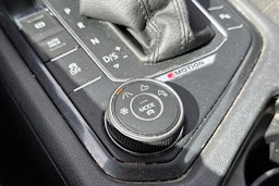 harmaa Volkswagen Tiguan 2018 kuva 22.