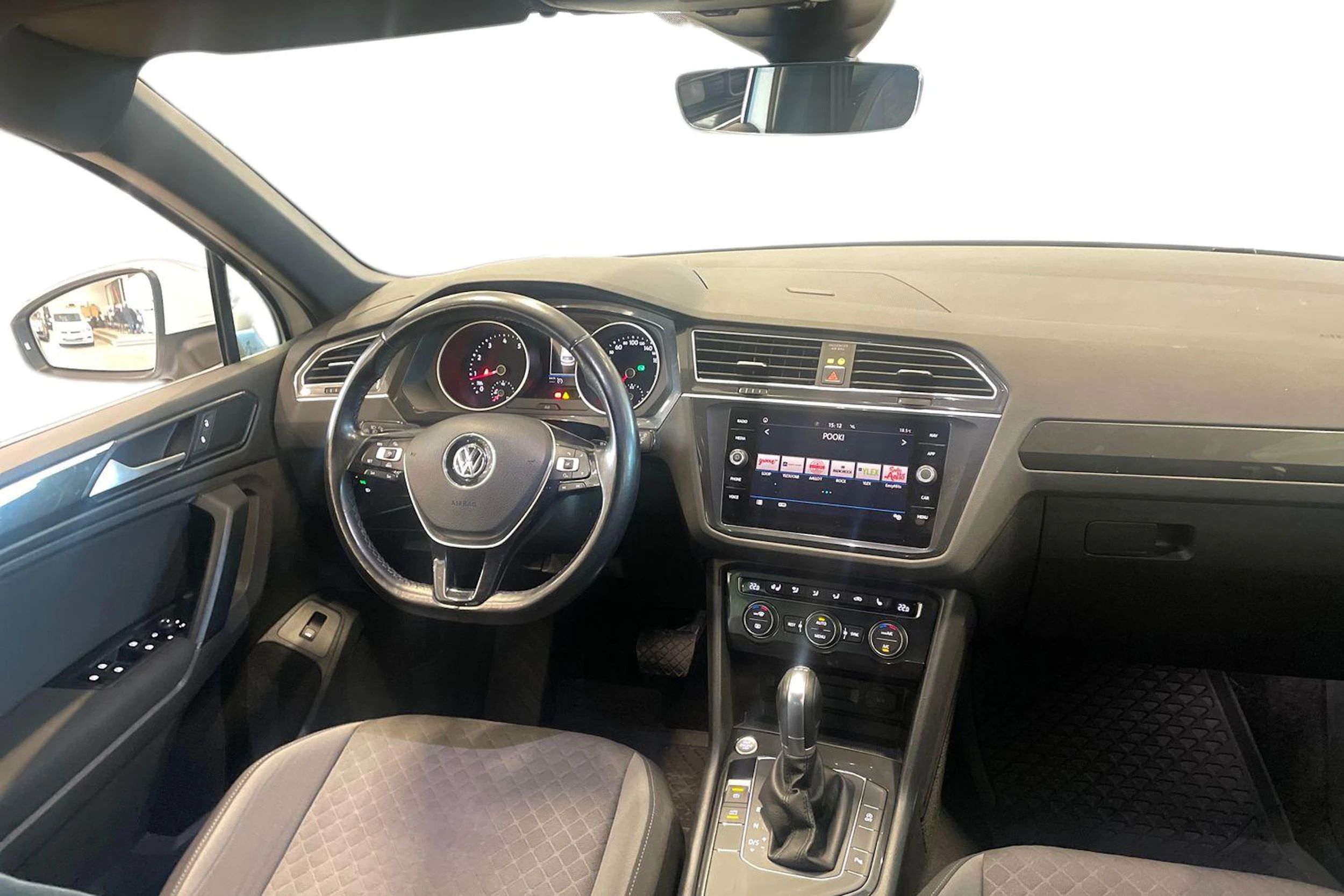 valkoinen Volkswagen Tiguan 2017 kuva 7.