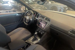 valkoinen Volkswagen Tiguan 2017 kuva 12.
