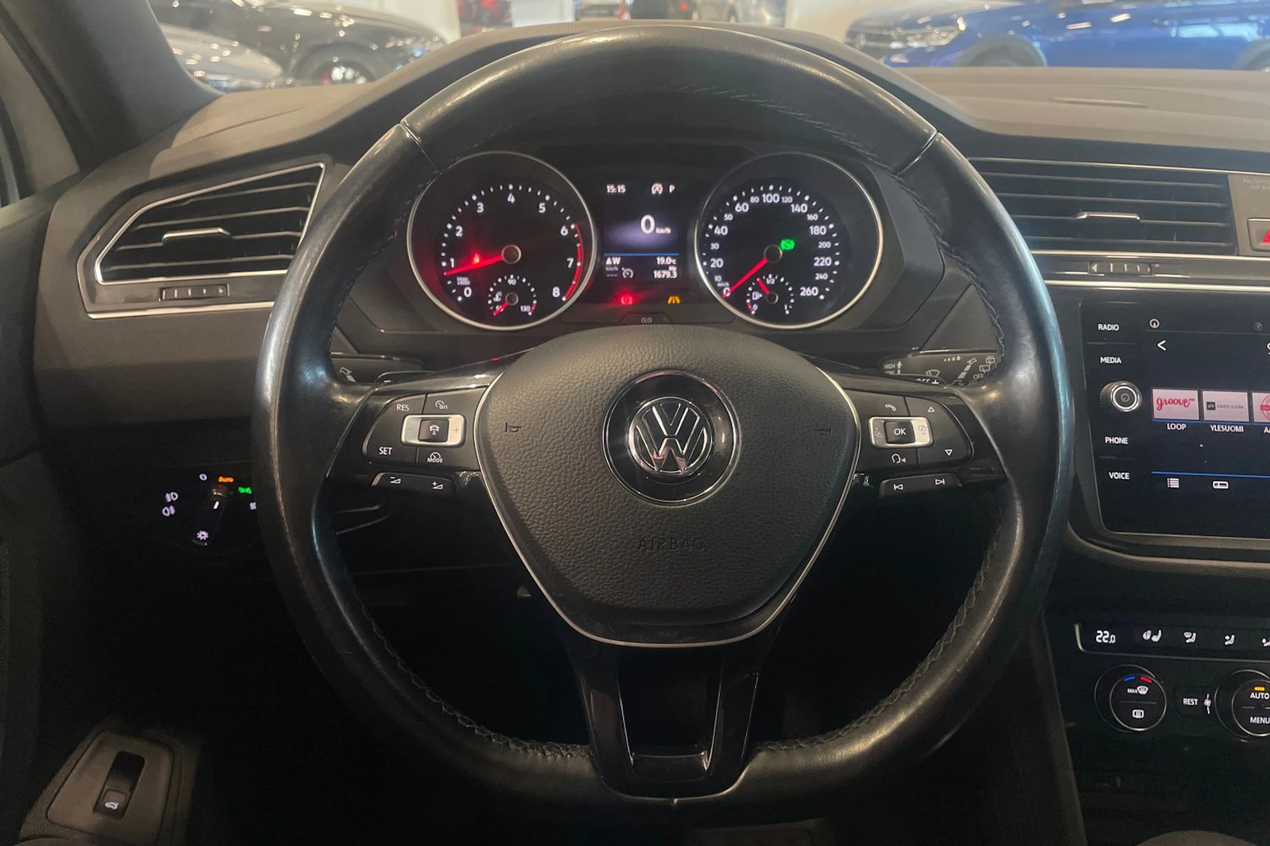 valkoinen Volkswagen Tiguan 2017 kuva 13.