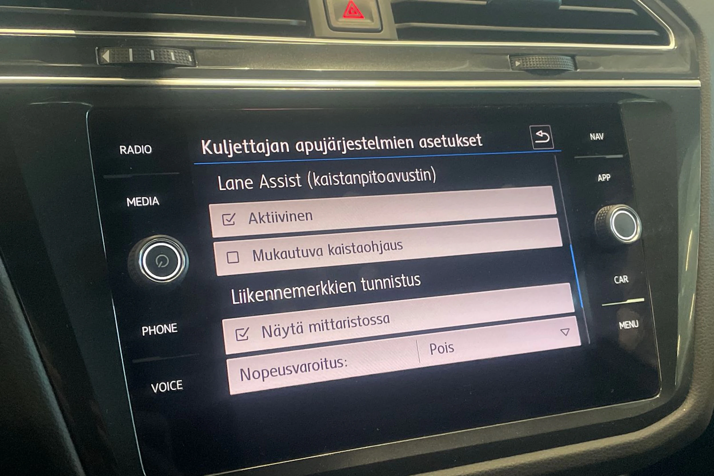 valkoinen Volkswagen Tiguan 2017 kuva 25.