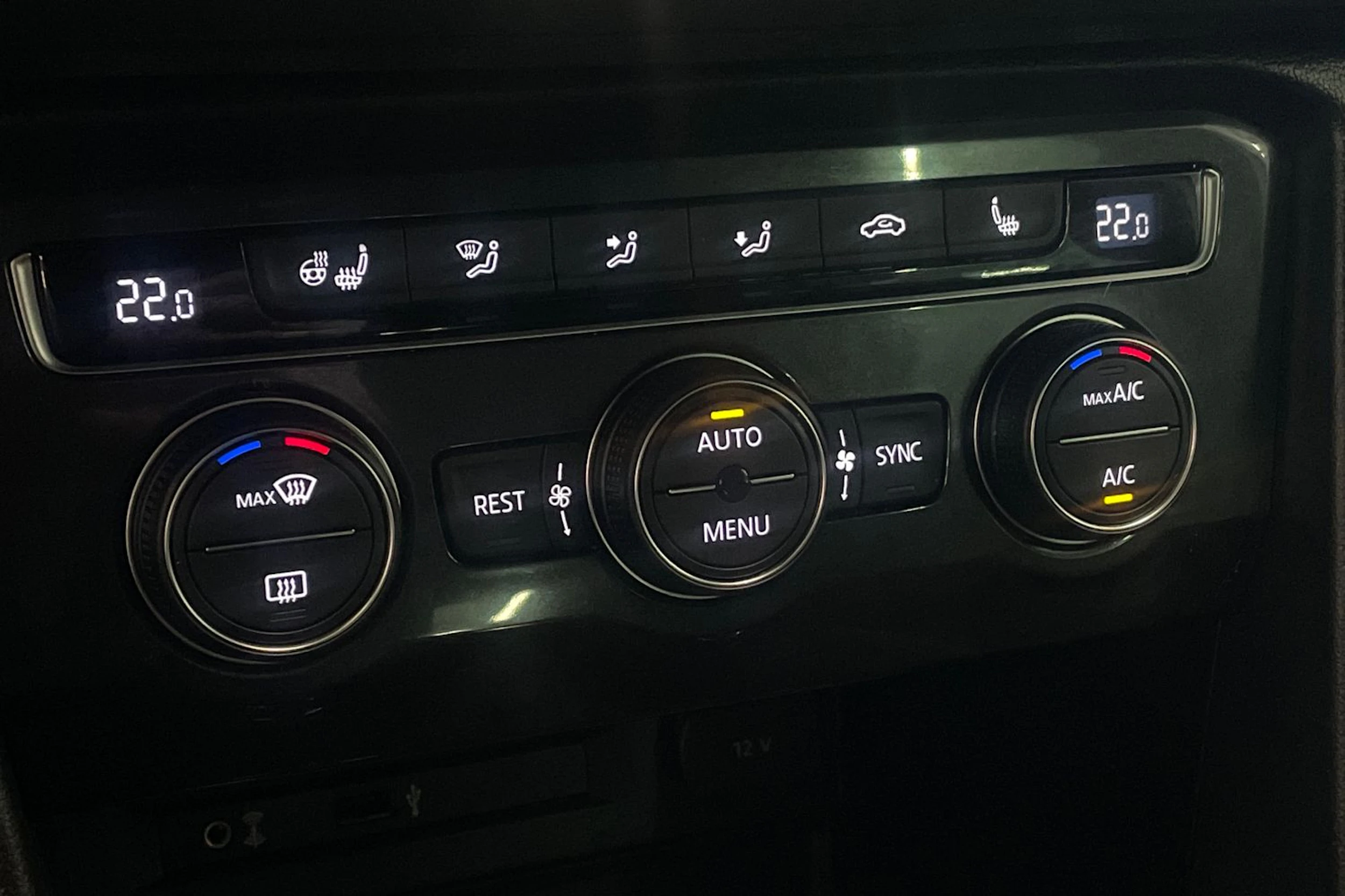 valkoinen Volkswagen Tiguan 2017 kuva 28.