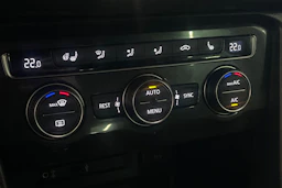 valkoinen Volkswagen Tiguan 2017 kuva 28.