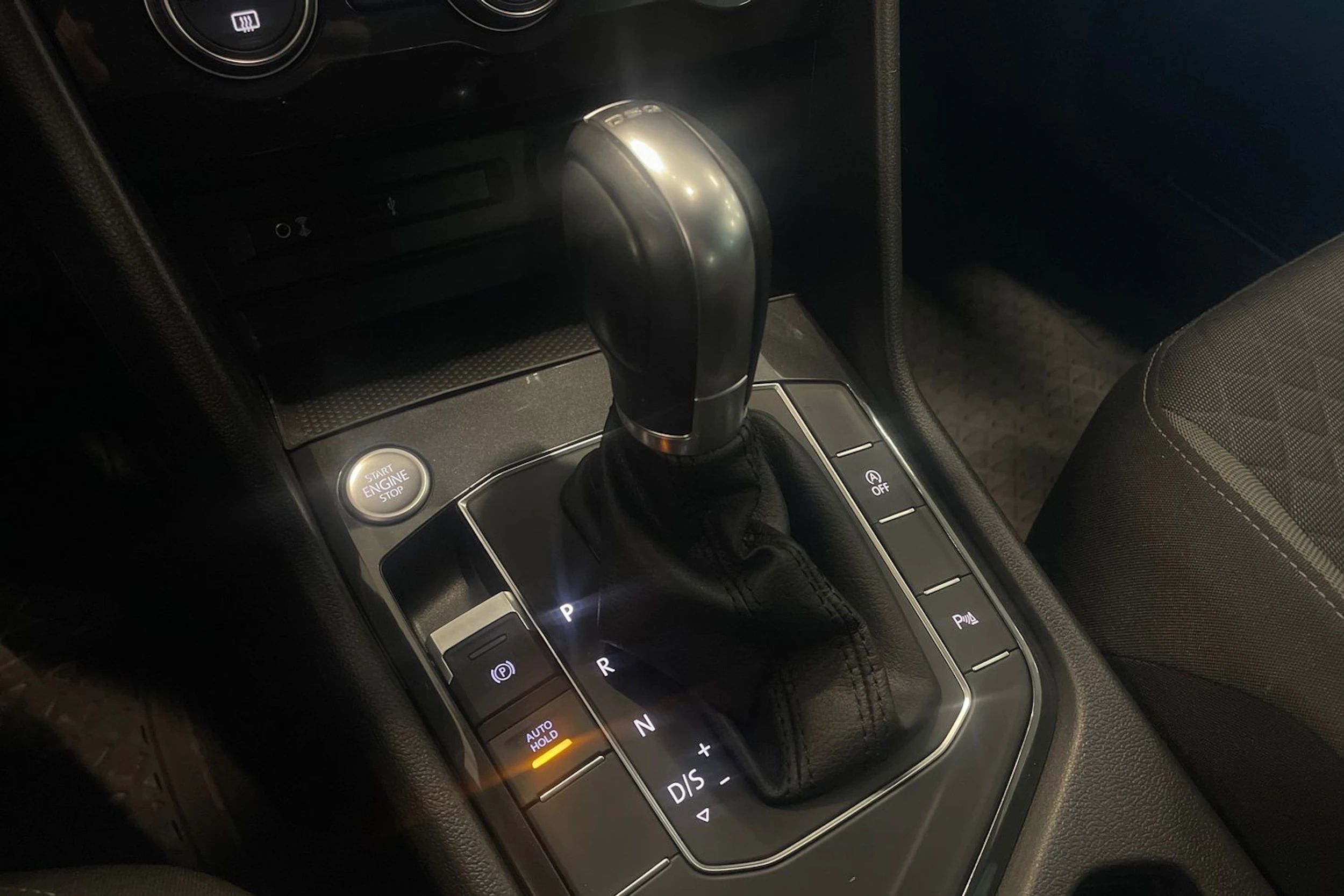 valkoinen Volkswagen Tiguan 2017 kuva 29.